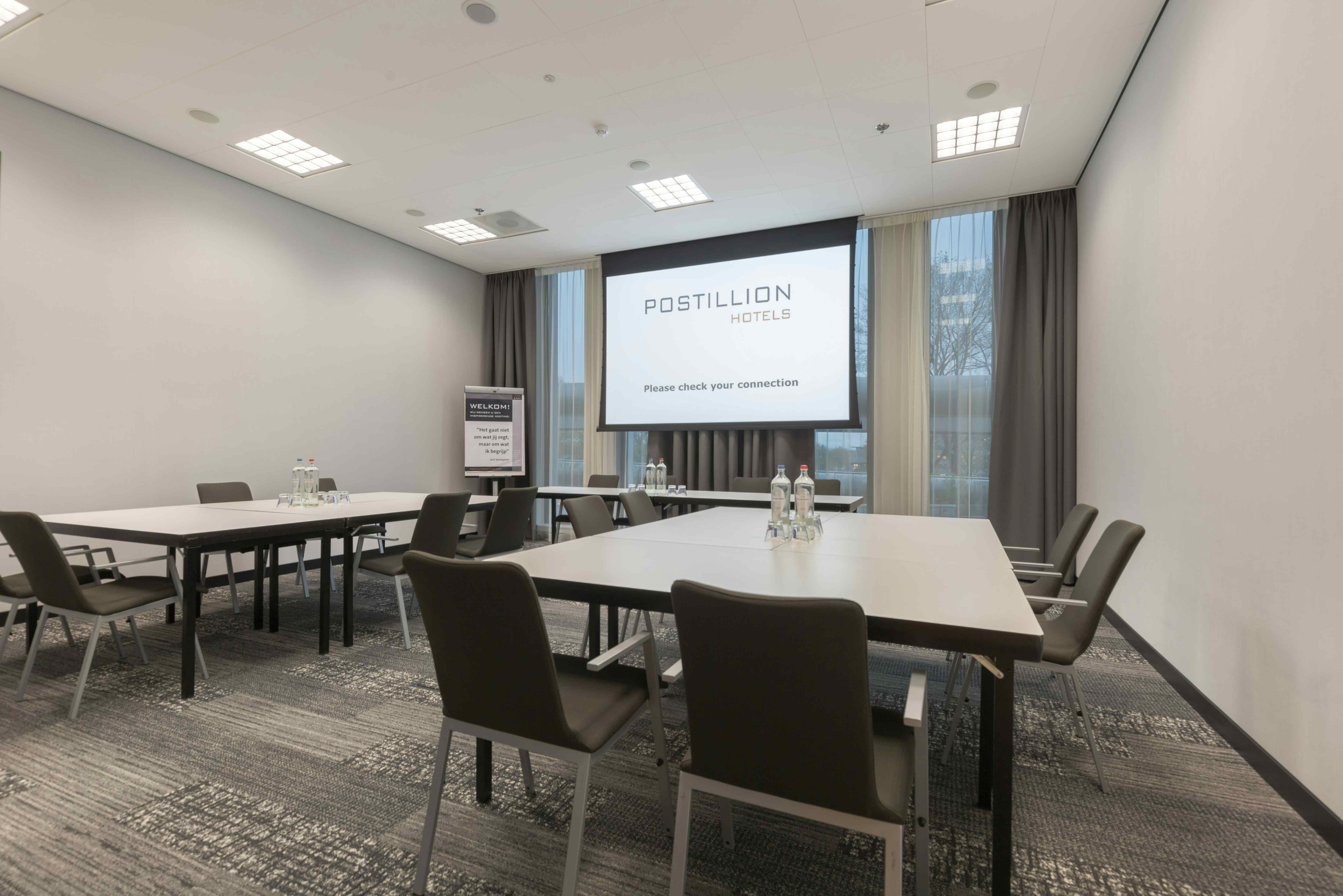 Meeting room 24, Postillion Hotel & Convention Centre Amsterdam